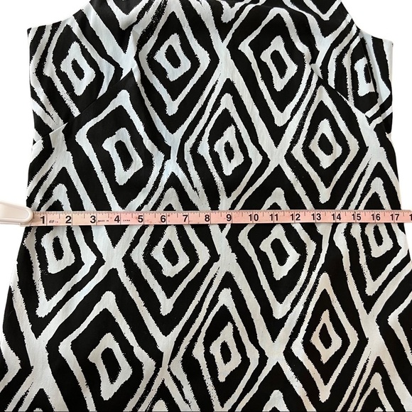 London Times Sleeveless Petite Shift Dress - Picture 6 of 10